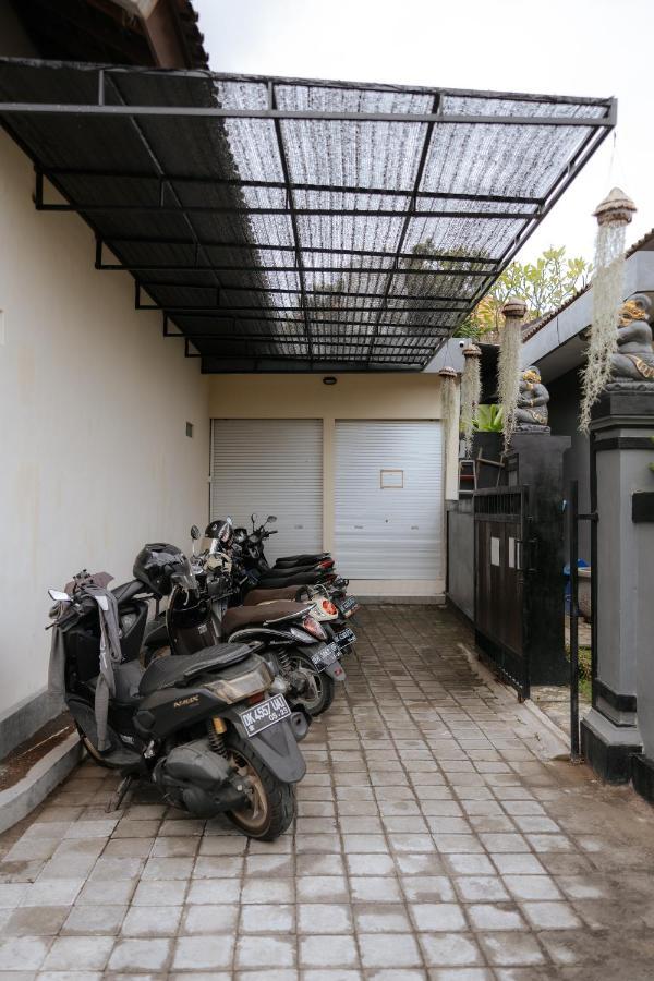 Bubu Canggu Guesthouse エクステリア 写真